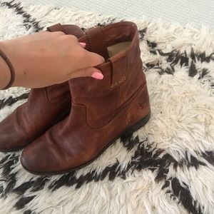 Frye short boots